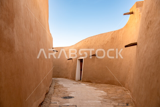  مباني تراثية قديمة من الطين في المملكة العربية السعودية ، مباني أثرية تاريخية ، يوم التأسيس السعودي, يوم بدينا, ذكرى تأسيس الدوله السعوديه الأولى 1727م, المدينة التاريخية بتصميم معماري شعبي قديم