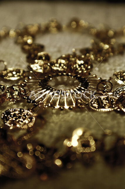 صوره مقربه لإكسسوارات نسائيه ليوم التأسيس, أزياء تقليديه شعبيه, ذكرى يوم التأسيس السعودي, الدوله السعوديه الأولى 1727م, إحتفالات وطنيه