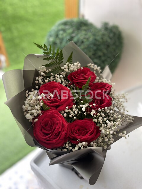 باقة ورود حمراء جميلة ، عيد الحب ، الأعياد والمناسبات السعيدة ، مفاجأة ، بوكيه ورد أحمر ، ورد جوري