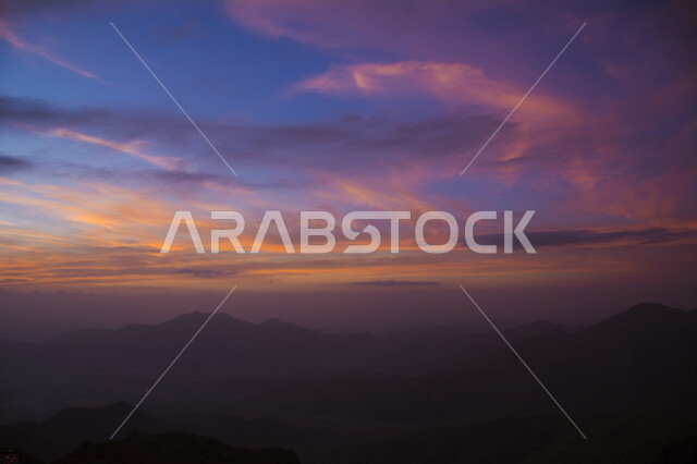 الجبال والمرتفعات الصخرية، قمم جبلية، التكوينات الصخرية، التضاريس الجبلية، الطبيعة الجبلية