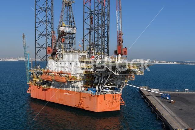 offshore oil rigs - Stock Photos - Exclusive Gulf Arab Photos, Stock ...