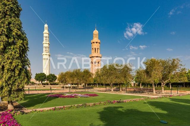 Minaret, Sultan Qaboos Grand Mosque, Muscat, Muscat, Oman, Arabian ...