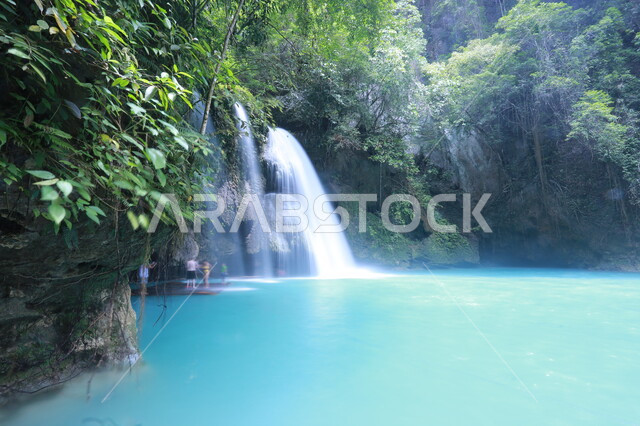  شلالات المياه الزرقاء، الاشجار والنباتات الخضراء، مناظر طبيعيه، خلفية الطبيعة