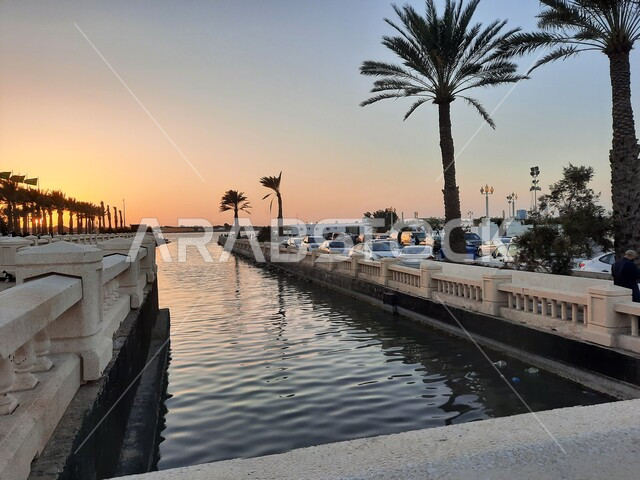 Aesthetic image of the Red Sea beach in Jeddah, Saudi Arabia at sunset, nature background, recreational tourist places, calm and beauty of the sea, Jeddah Corniche at sunset, sunset on the beach of Jeddah