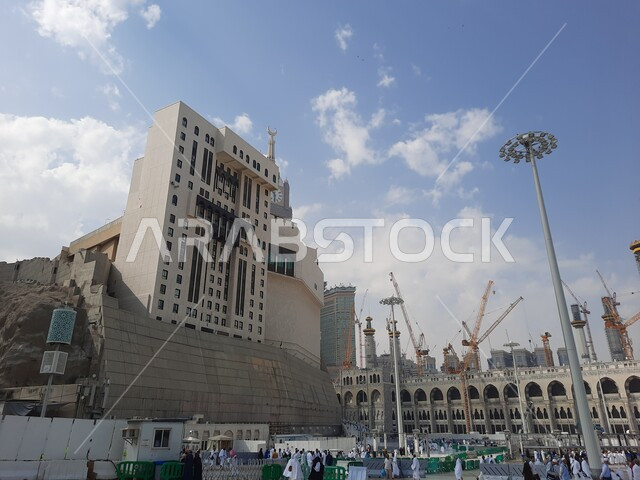 The outer courtyard of the Grand Mosque in Mecca, Saudi Arabia, Islamic landmarks, Islamic holy places