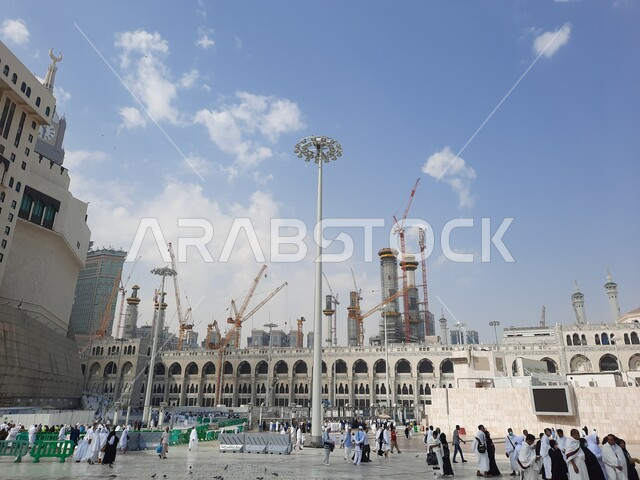 The outer courtyard of the Grand Mosque in Mecca, Saudi Arabia, Islamic landmarks, Islamic holy places