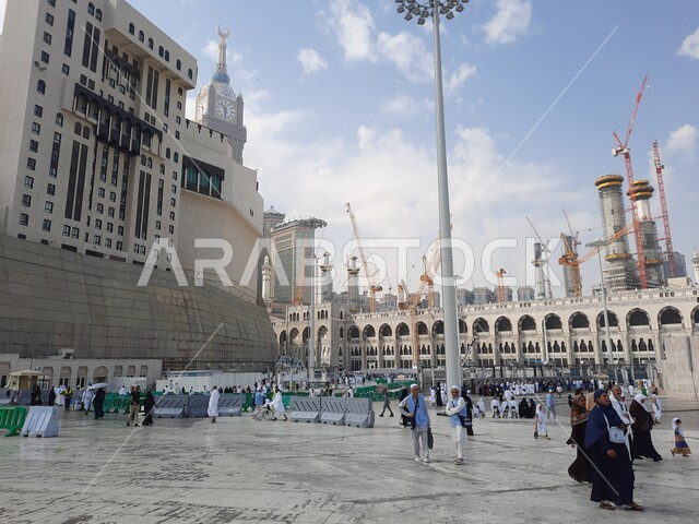 The outer courtyard of the Grand Mosque in Mecca, Saudi Arabia, Islamic landmarks, Islamic holy places
