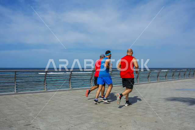 ممارسة الرياضة الصباحية على كورنيش جدة ، واجهة جدة البحرية ، أماكن سياحية ترفيهية بالسعودية ، الإستجمام والترفيه ، المحافظة على اللياقة والصحة الجيدة , الطبيعة والأجواء الصباحية .