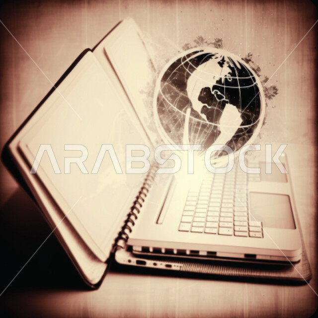 جهاز الحاسوب المحمول مع خريطة العالم، الكرة الارضية، اجهزة تقنية حديثة، تكنولوجيا المستقبل