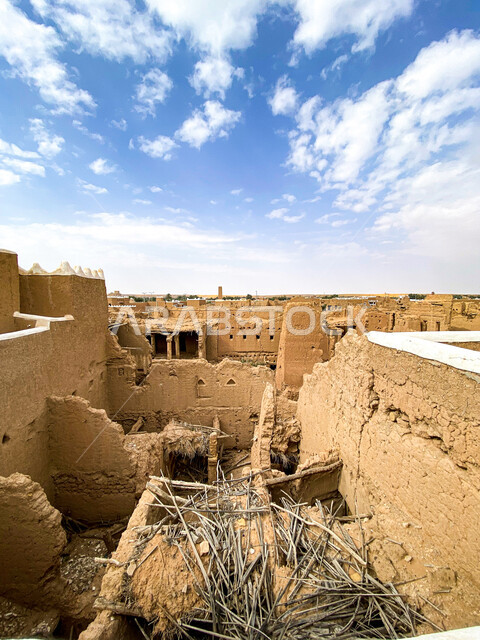 بيوت تراثية طينية قديمة في المملكة العربية السعودية، معالم تاريخية وأثرية قديمة، القرى والمدن التاريخية، بيوت اثرية، منازل قديمة محطمة