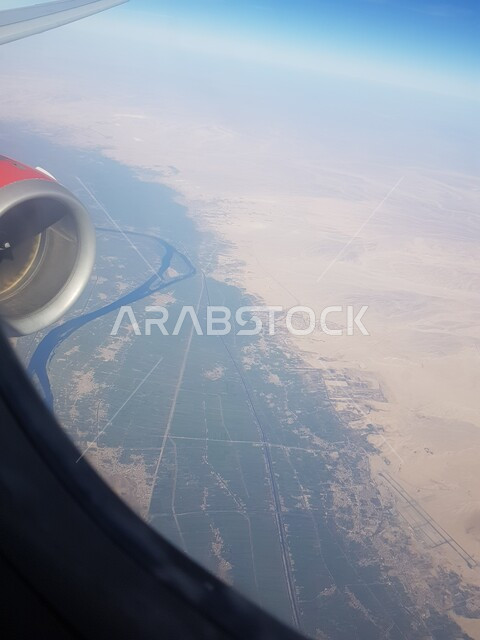 الارض من نافذة الطائرة، محرك الطائرة، وسائل النقل الجوية، الخطوط الجوية