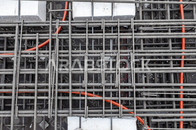 تجهيز الاسياخ لبناء الاسقف، معدات وادوات البناء، اعمال البناء، اسياخ معدنية، الحديد الصلب