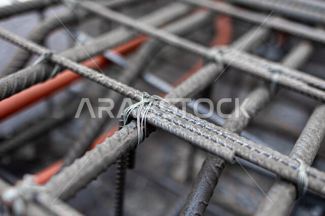 تجهيز الاسياخ لبناء الاسقف، معدات وادوات البناء، اعمال البناء، اسياخ معدنية، الحديد الصلب