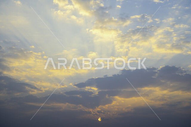 السحب البيضاء في السماء، مناظر طبيعية خلابة، السماء الزرقاء، خلفية الطبيعة