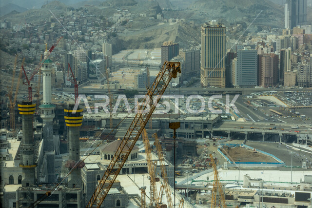 إعادة البناء و التطوير المعماري في مكة المكرمة معالم دينية إسلامية في المملكة العربية السعودية , هندسة معمارية , أعمال إنشائية .