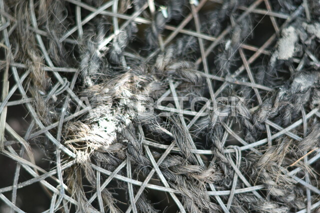 صورة مقربة لشباك من الاسلاك المعدنية، احبال الخوص، شبكة صيد، اسلاك حديد، شعبيات