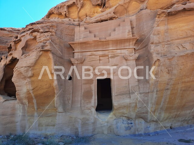 صورة مقربة للتكوينات الصخرية، معالم تاريخيه اثريه قديمة في محافظة العلا بالسعودية، القمم الصخرية، الجبال والمرتفعات، الطبيعة الصحراوية، اماكن سياحية