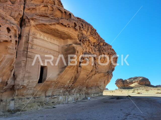 التكوينات الصخرية في محافظة العلا بالمملكة العربية السعودية، معالم اثرية تاريخية قديمة، القمم والمرتفعات الصخرية، الطبيعة الصحراوية، اماكن سياحية