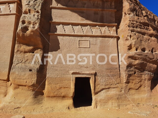 التكوينات الصخرية في محافظة العلا، معالم تاريخية اثرية قديمة، الجبال الصخرية، القمم والمرتفعات، الطبيعة الصحراوية، اماكن سياحية  في السعودية