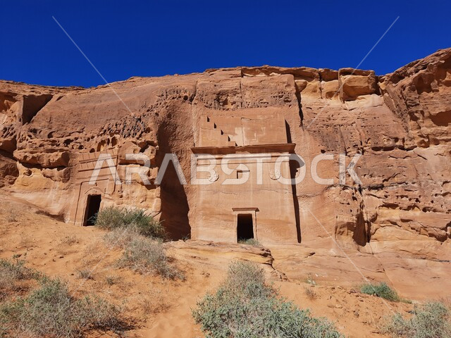 التكوينات الصخرية في محافظة العلا في المملكة العربية السعودية، معالم تاريخية اثرية قديمة، الجبال والمرتفعات الصخرية في العلا، الطبيعة الصحراوية، اماكن سياحية