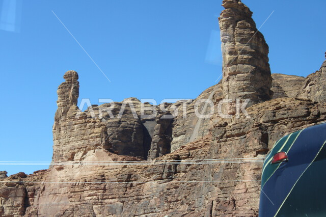 التكوينات والتشكيلات الصخرية الطبيعية في المناطق الصحراوية بمحافظة العلا في السعودية، معالم اثرية تاريخية قديمة، القمم والمرتفعات الجبلية، الجبال الصخرية، الطبيعة الصحراوية، أماكن سياحية