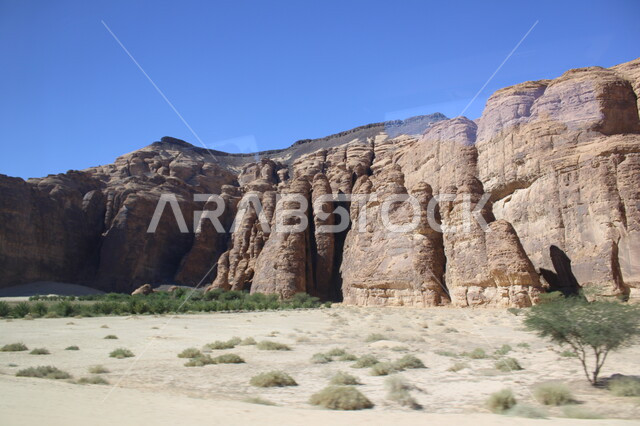 التكوينات الصخرية الطبيعية في محافظة العلا بالمملكة العربية السعودية، اماكن تاريخية قديمة، القمم الجبلية، المرتفعات الصخرية، معالم العلا الاثرية، الطبيعة الصحراوية، السياحة في السعودية