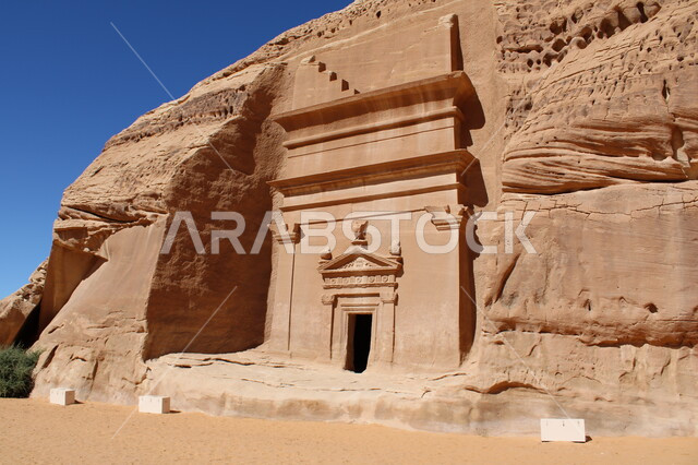 التشكيلات الصخرية في محافظة العلا في السعودية، الطبيعة الصحراوية، المناطق الصحراوية في محافظة العلا، المرتفعات الجبلية، القمم والجبال الصخرية، أماكن سياحية طبيعية، معالم اثرية تاريخية قديمة