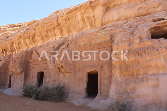 معالم اثرية تاريخية قديمة في محافظة العلا في المملكة العربية السعودية، التكوينات والتشكيلات الصخرية الطبيعية، الطبيعة الصحراوية، المرتفعات الجبلية، القمم والجبال الصخرية في المناطق الصحراوية، أماكن سياحية