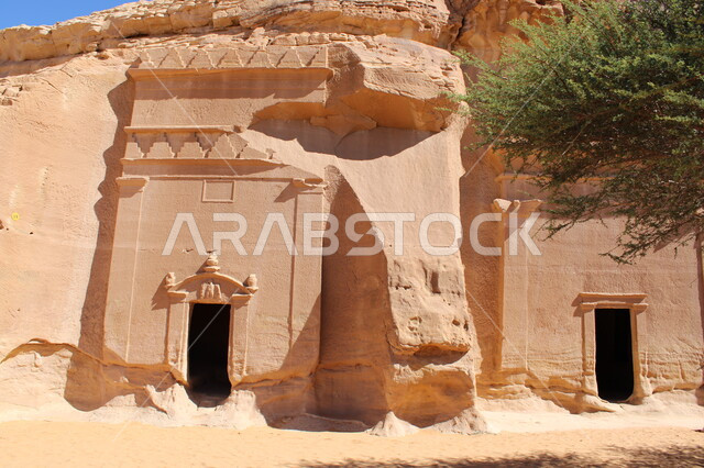 التكوينات الصخرية الطبيعية في محافظة العلا في السعودية، الطبيعة الصحراوية، المرتفعات الجبلية، القمم الصخرية في المناطق الصحراوية، السياحة في السعودية 