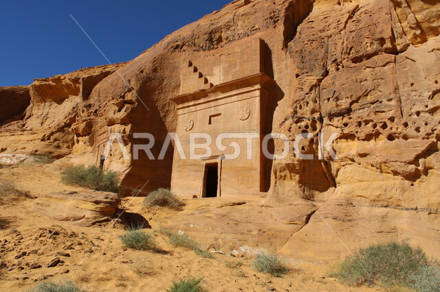 التكوينات الصخرية الطبيعية بمحافظة العلا في السعودية، المناطق الصحراوية، معالم اثرية، اماكن تاريخية قديمة، الجبال الصخريه، القمم والمرتفعات الجبلية، الطبيعة الصحراوية، السياحة في السعودية