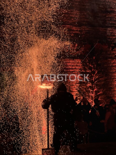 عروض مسرحية بإستخدام النار، عروض ترفيهية ، إحتفالات موسمية ، فعاليات فنية مسرحية ، إحتراف اللعب بالنار ، تسليه وترفيه.