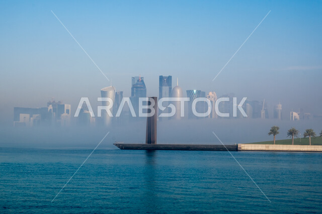 المنحوتة 7 في مدينة الدوحة بقطر، كورنيش الدوحة، معالم الدوحة، ابراج الدوحة، نصب تذكاري، السياحة في قطر