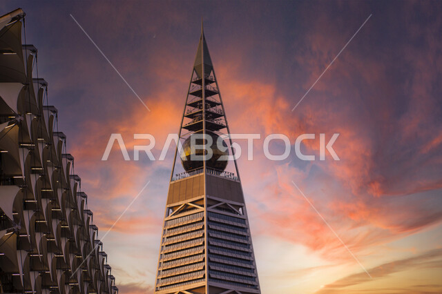 برج الفيصلية في مدينة الرياض بالمملكة العربية السعودية، أبراج مدينة الرياض، الأبراج وناطحات السحاب، الفن الهندسي المعماري، معالم الرياض المشهورة