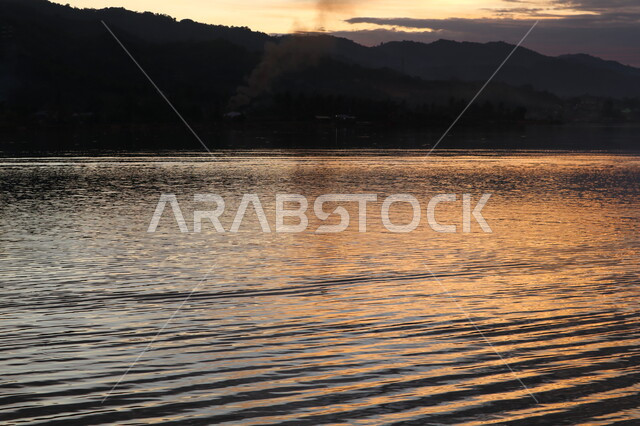 صورة ظلية  لبحيرة مائية, الاسترخاء والتأمل , منظر غروب الشمس , مناظر طبيعية , خلفية الطبيعة , سوليليت .