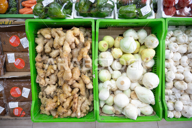 اسواق بيع الخضراوات والفواكة ، محلات تجارية ، الاحتياجات المنزلية ، السلع والمواد الغذائية ، الخضراوات الطازجة .