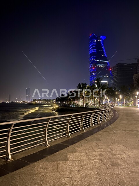 الواجهة البحرية في جدة بالمملكة العربية السعودية ليلا، كورنيش جدة، سواحل البحر الاحمر، الابراج وناطحات السحاب، معالم جدة، السياحة في السعودية
