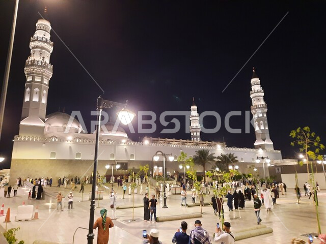 مسجد قباء في المدينة المنورة بالمملكة العربيه السعوديه، مسجد تاريخي أثري عريق, الفن الهندسي المعماري، مأذنة وقبة المسجد، العمارة الإسلامية في السعودية