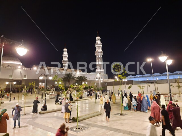 مسجد قباء في المدينة المنورة بالمملكة العربيه السعوديه، مسجد تاريخي أثري عريق, الفن الهندسي المعماري، مأذنة وقبة المسجد، العمارة الإسلامية في السعودية
