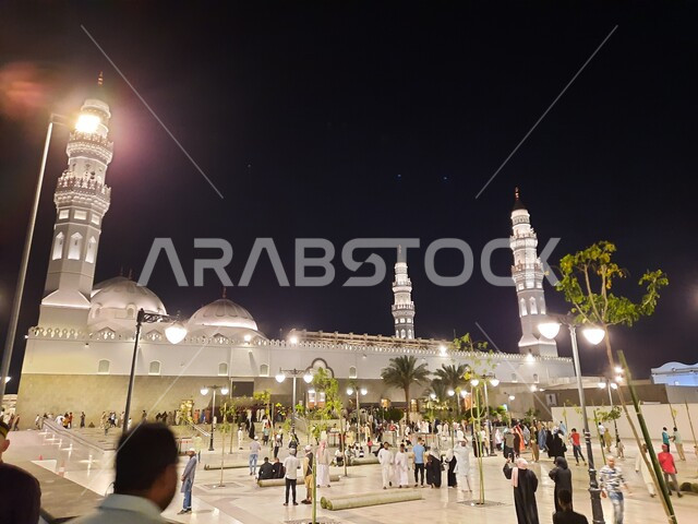 مسجد قباء في المدينة المنورة بالمملكة العربيه السعوديه، مسجد تاريخي أثري عريق, الفن الهندسي المعماري، مأذنة وقبة المسجد، العمارة الإسلامية في السعودية