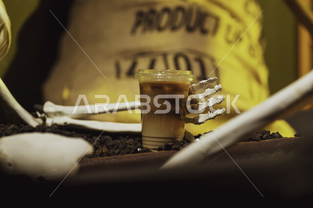 قهوة اسبريسو  فنجان القهوة الساخن ، مشروبات ساخنة لذيذة وصورة مقربة لفنجان القهوة برغوة كثيفة مشروب الكابتشينو الساخن ، مطاعم وكافيهات في السعوديه