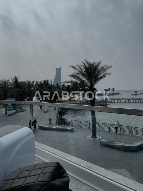 الاجواء الشتوية الماطرة، كورنيش مدينة جدة في السعودية ليلا، الواجهة البحرية في جدة، معالم جدة المشهورة، السياحة في السعودية