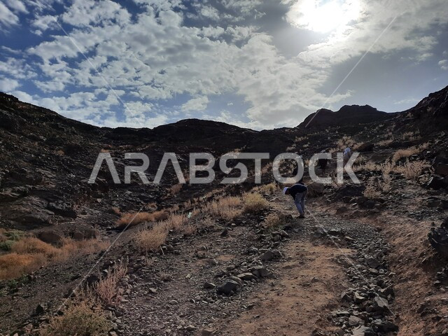 Topography of the mountainous nature in Saudi Arabia, mountain peaks and heights in the Holy City of Saudi Arabia, the rocky mountains of Madinah, tourist places in Saudi Arabia