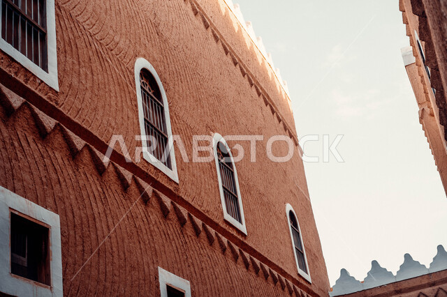 صوره مقربه للنوافذ  في المتحف الوطني السعودي في مدينة الرياض , مركز الملك عبد العزيز في المملكة العربية السعودية, معالم تاريخية وطنية , اماكن سياحية ثقافية, الفن الهندسي المعماري على الطراز الشعبي التاريخي القديم