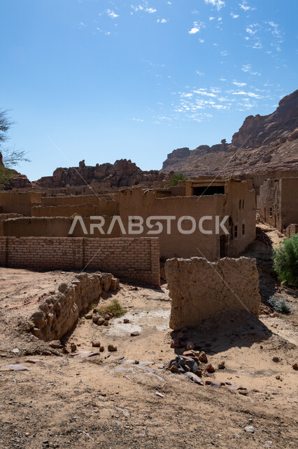 البيوت والمباني الاثرية القديمة، القمم والمرتفعات الجبلية في محافظة العلا في المملكة العربية السعودية، معالم اثرية تاريخية قديمة، التكوينات الصخرية في المناطق الصحراوية، اماكن سياحية في السعودية