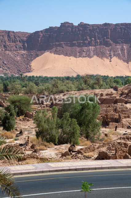 القمم والمرتفعات الجبلية، الاشجار والنباتات الخضراء، البيوت والمباني الاثرية القديمة في محافظة العلا في المملكة العربية السعودية، معالم اثرية تاريخية قديمة، التكوينات الصخرية في المناطق الصحراوية، اماكن سياحية في السعودية