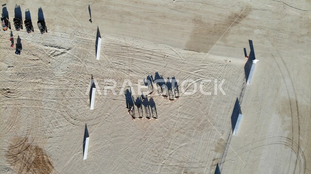  أنشطة ترفيهية في السعودية, ظلال الحيوانات  والمواشي  والأشخاص تحت  اشعة الشمس  على الاراضي البريه, فعاليات ركوب الجمال ، سباقات الخيل و الابل .