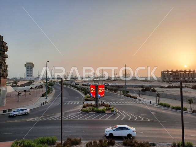 الشوارع و الطرق المعبدة في مدينة جدة, التصميم الهندسي المعماري لطرق مدينة جدة, حركة مرور السيارات في طرقات المملكة العربية السعودية, إطلالة لغروب الشمس في شوارع السعودية 