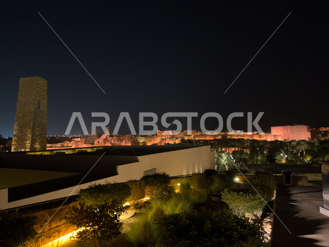 زراعة النباتات و أشجار النخيل,مشروع تطوير الدرعيه التاريخيه، اماكن سياحيه تاريخيه اثريه مشهوره في الرياض, حي الطريف التاريخي في الدرعية في الرياض في المملكة العربية السعودية، المباني الاثرية القديمة، معالم السعودية التاريخية