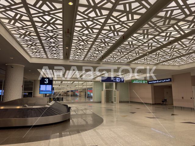 صالات استقبال المسافرين ،الفن الهندسي المتميز و الديكور الداخلي لمطار جده الدولي في المملكة العربية السعودية, رحلات السفر الجويه ،  تقديم الخدمات الراقيه للمغادرين والقادمين في مطار الملك عبد العزيز في مدينة جده