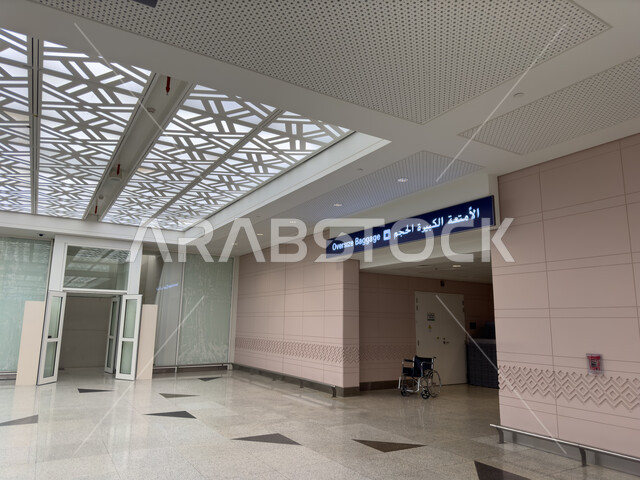 Passenger reception halls, distinguished engineering art and interior decoration of Jeddah International Airport in the Kingdom of Saudi Arabia, air travel flights, providing high-end services for departures and arrivals at King Abdulaziz Airport in Jedda